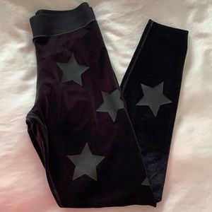 New never worn velvet ultracor black star legging